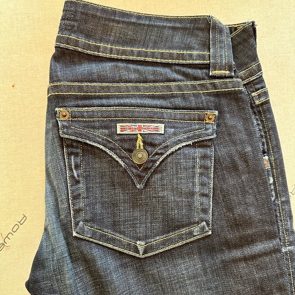 Hudson - Stretch bootcut jeans w/ triangular flap pockets in dark wash, Size 29 - Picture 16 of 16